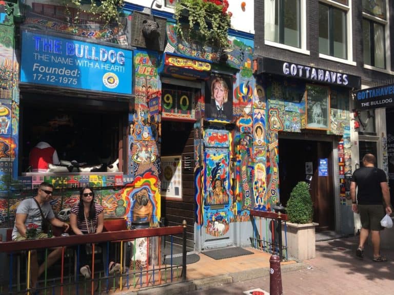 Bulldog Amsterdam, il coffee shop più famoso della città